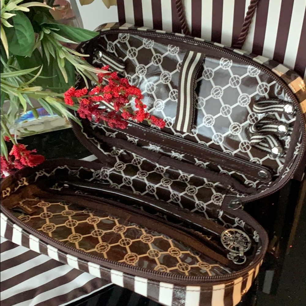 Henri Bendel jewelry case